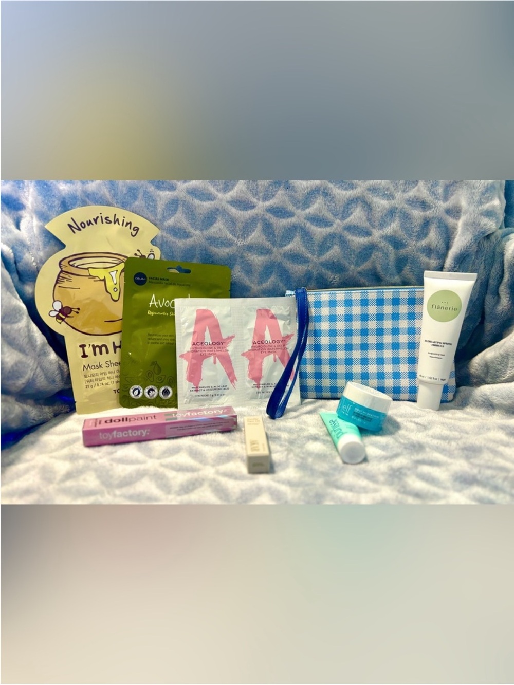 Makeup Bag with (11) Variety Products